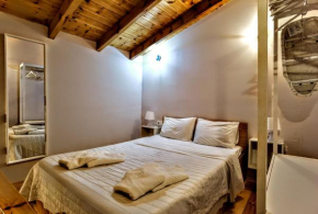 Gardenia Rustic Rooms #1